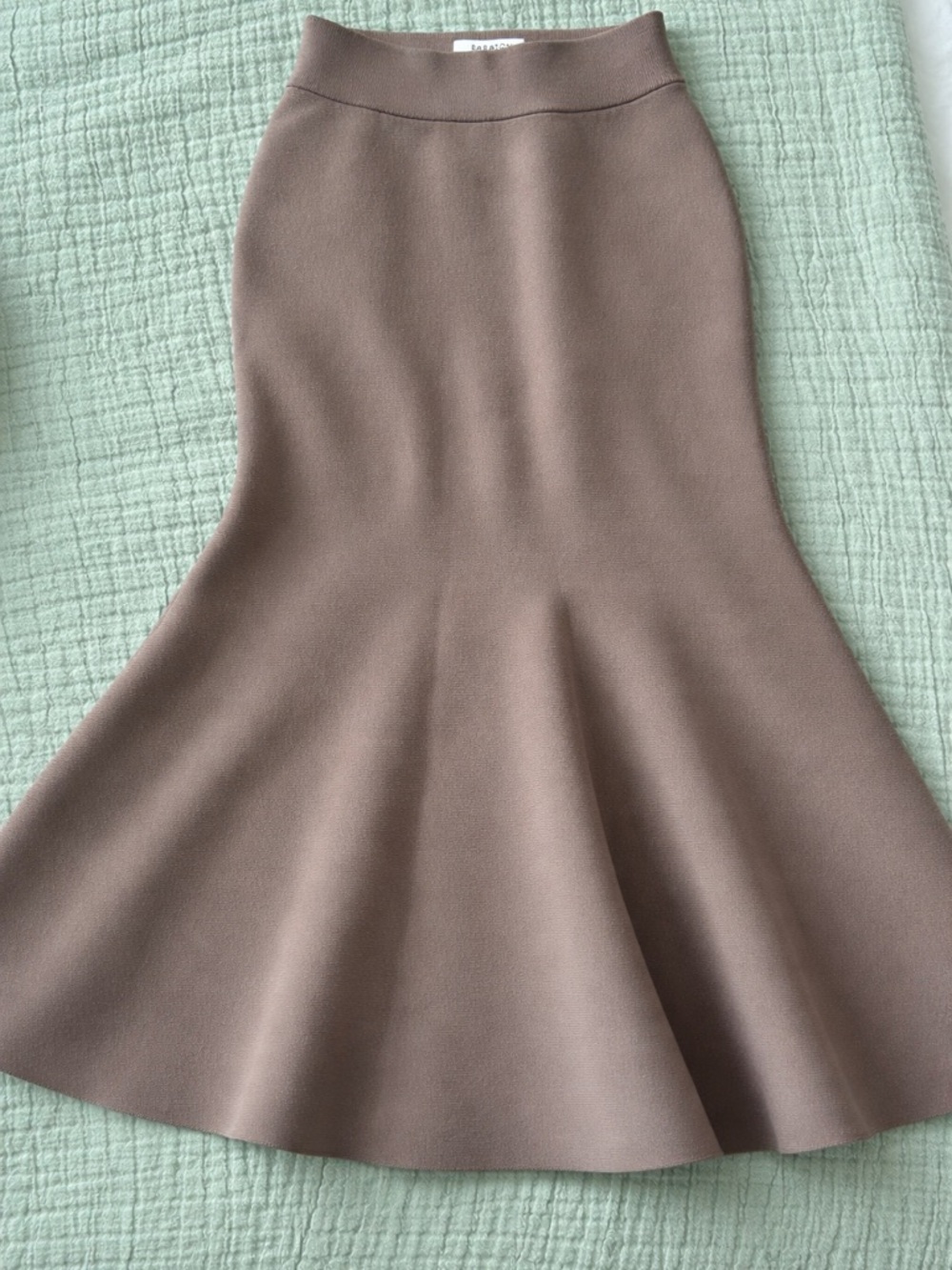 Aritzia Babaton Knit Midi Skirt in Taupe Brown